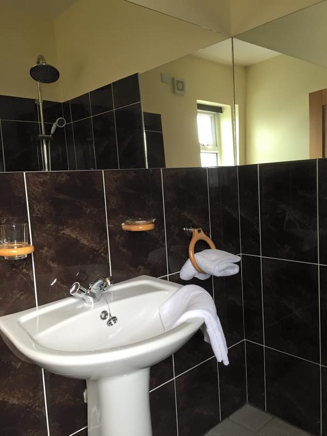 Red Gate House B&B Malin Ngoại thất bức ảnh